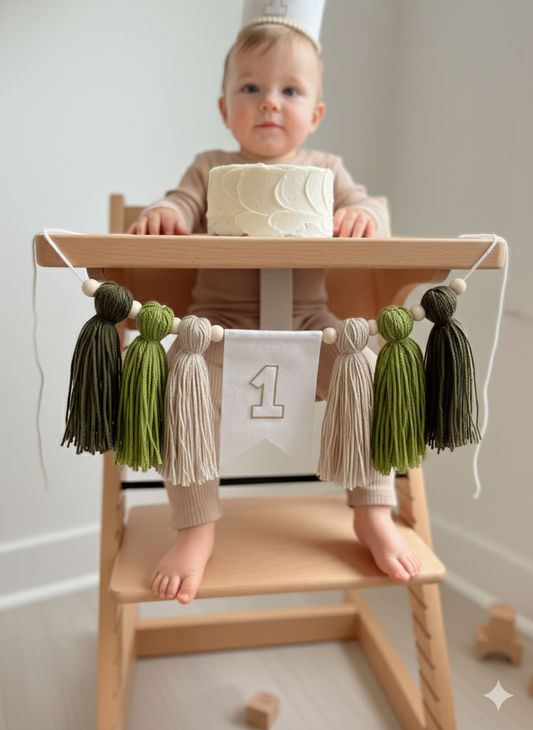 Decoración primer año bebé estilo boho minimalista, kit para silla de comer en tonos verdes de Decorarycelebrar by Sasá