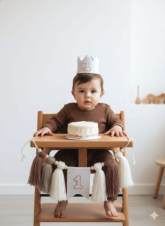 Decoración primer año bebé estilo boho minimalista, género neutro kit para silla de comer color arena de Decorarycelebrar by Sasa