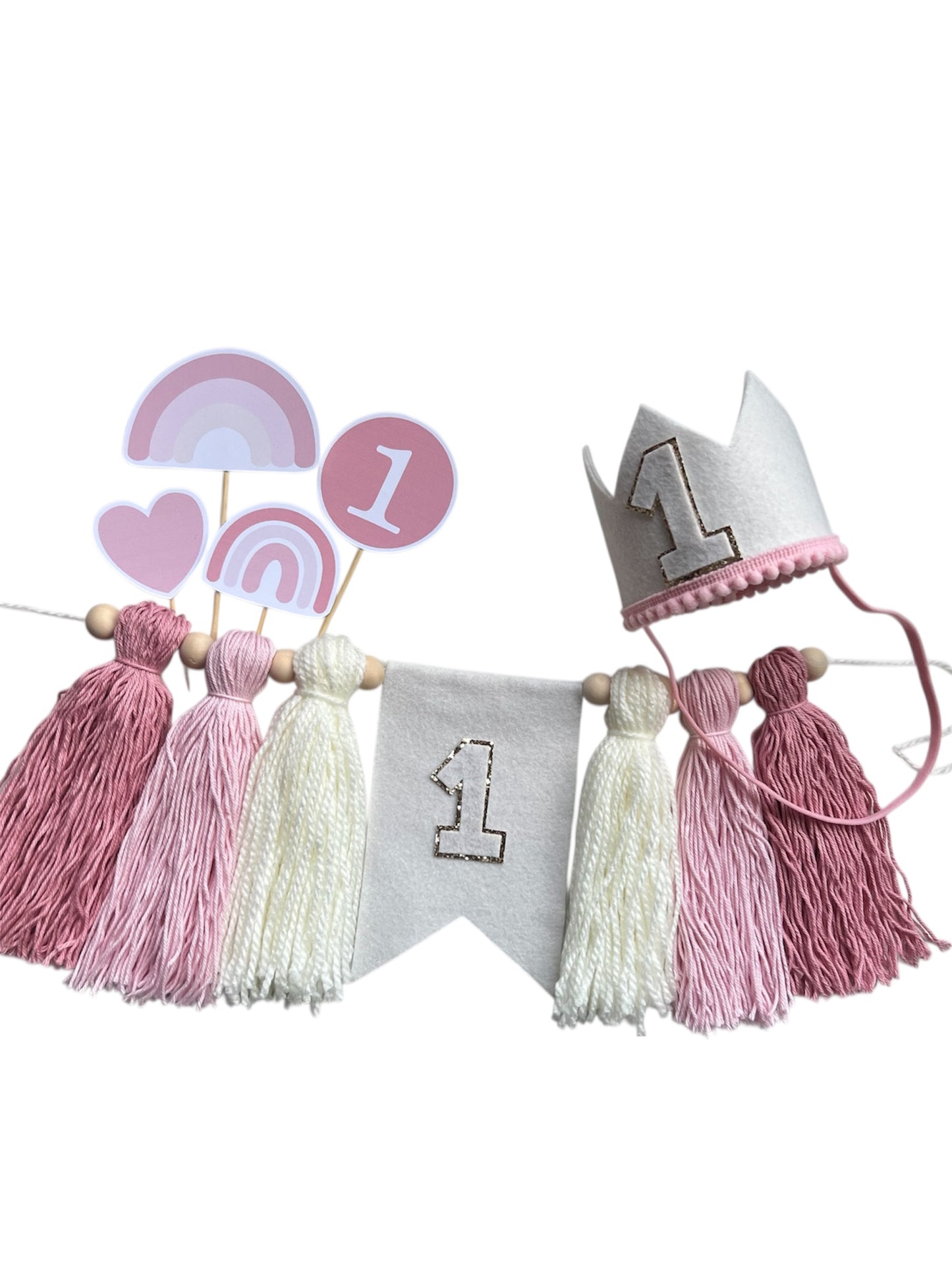 Set completo de cumpleaños infantil: banner de tela, cake topper y corona para bebé en color rosado. hecho a mano."