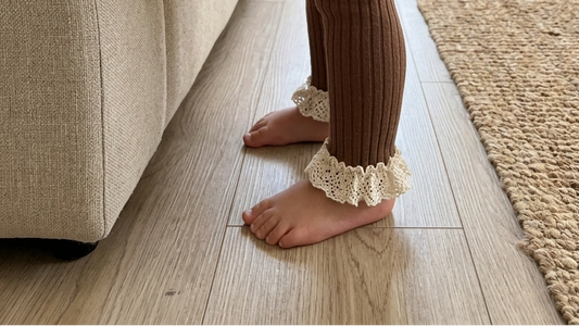 calza con encaje de puntillas